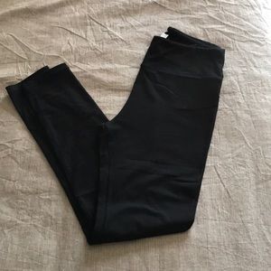 Lularoe OS Black leggings